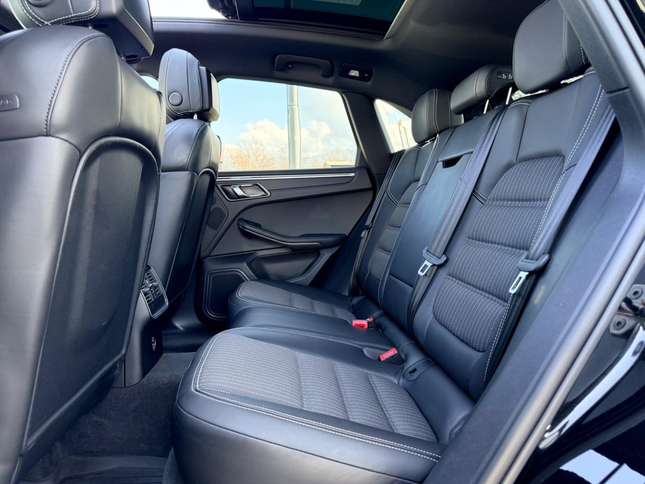 Porsche Macan 2.0 T 265cv open edition con approved