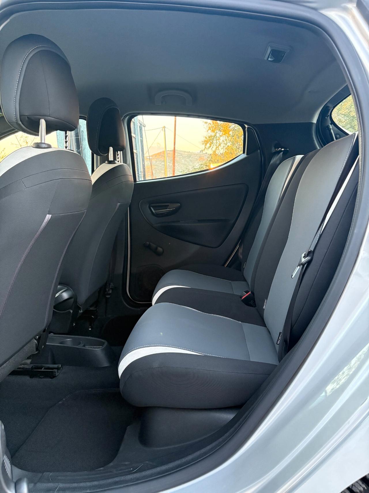 Lancia Ypsilon 1.2 69 CV 5 porte Opening Edition