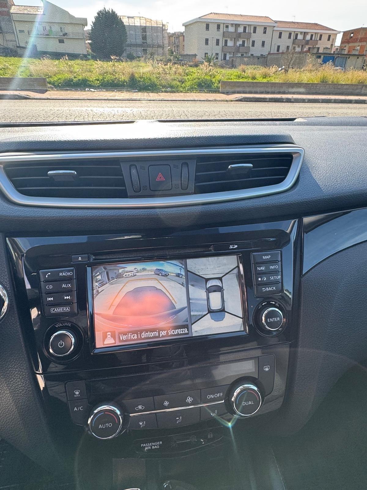 Nissan Qashqai 1.5 dCi N-Connecta