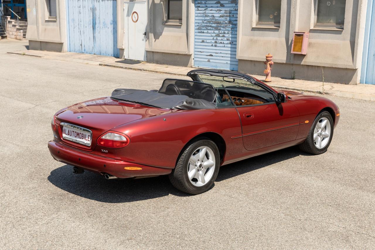 Jaguar XK *Stupenda * Tonneau*Frangivento*
