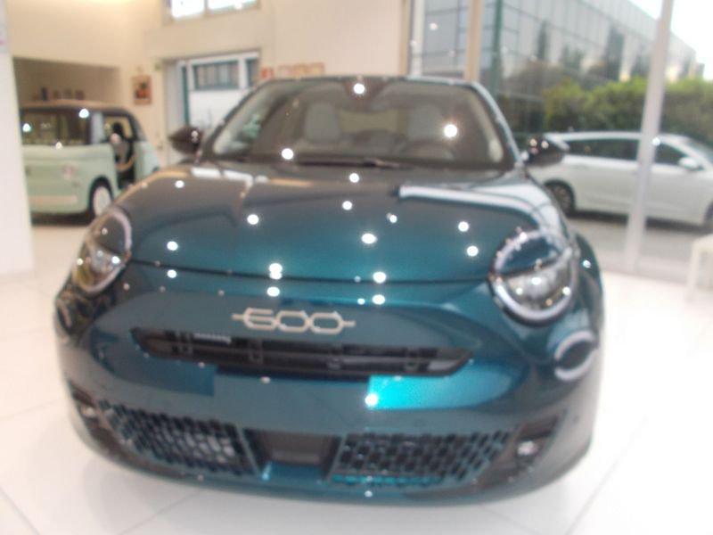 FIAT 600 1.2 Hybrid 110cv La Prima 338.7575187 MASSARI MARCO