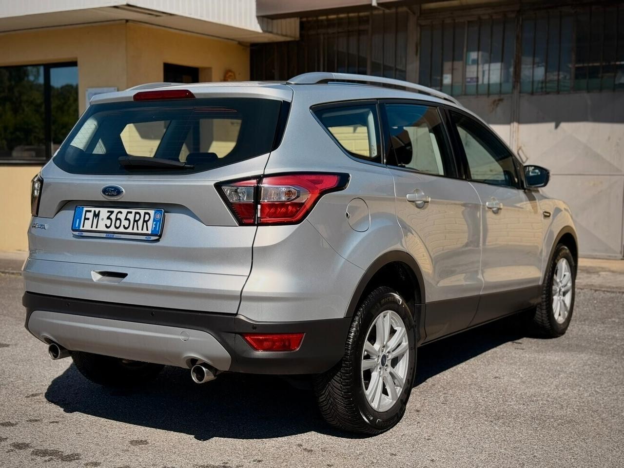 Ford Kuga 1.5 TDCI 120 CV S&S 2WD ST-Line Business