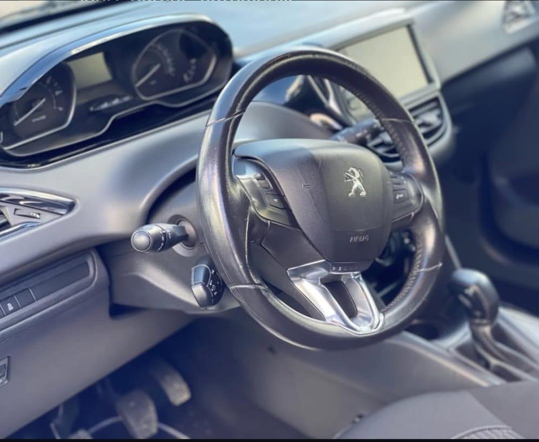 Peugeot 208 PureTech 82 5 porte Allure