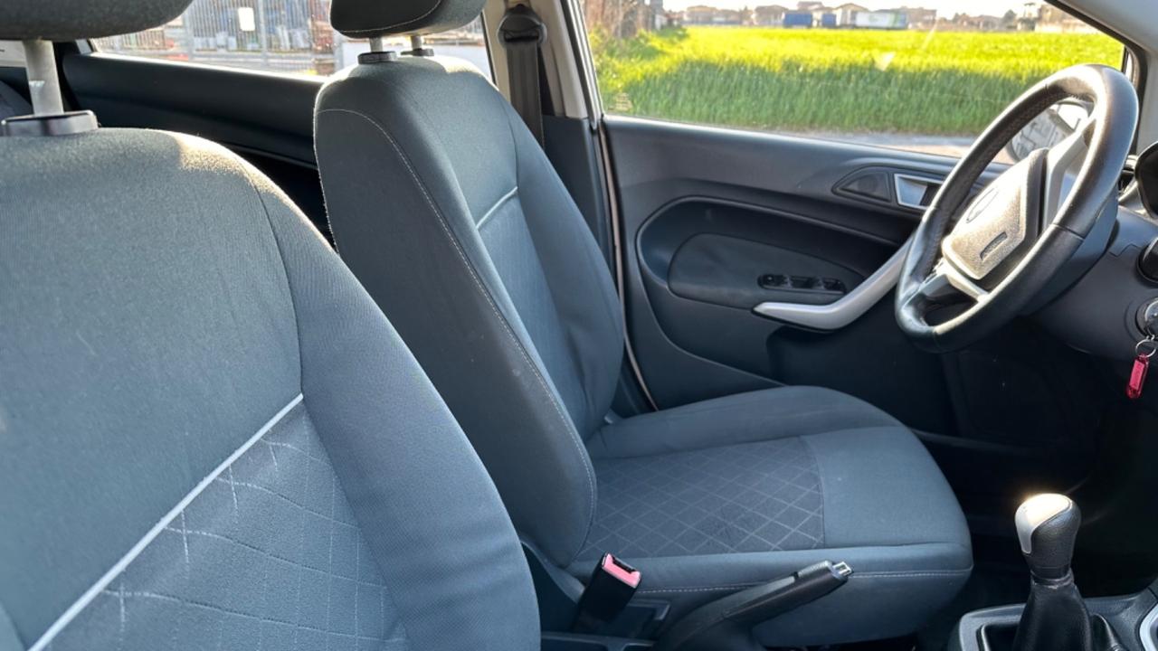 Ford Fiesta 1.6 TDCi 95CV 5 porte(anche per neopatentati)