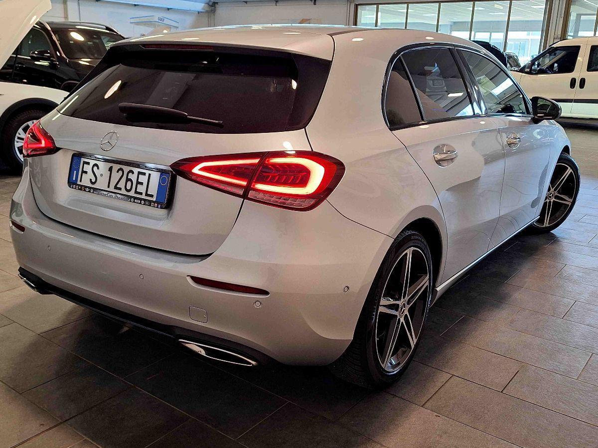 MERCEDES A 180 d Automatic Sport - LUCI AMBIENT - SED.RISCALD - RETROCAMERA -