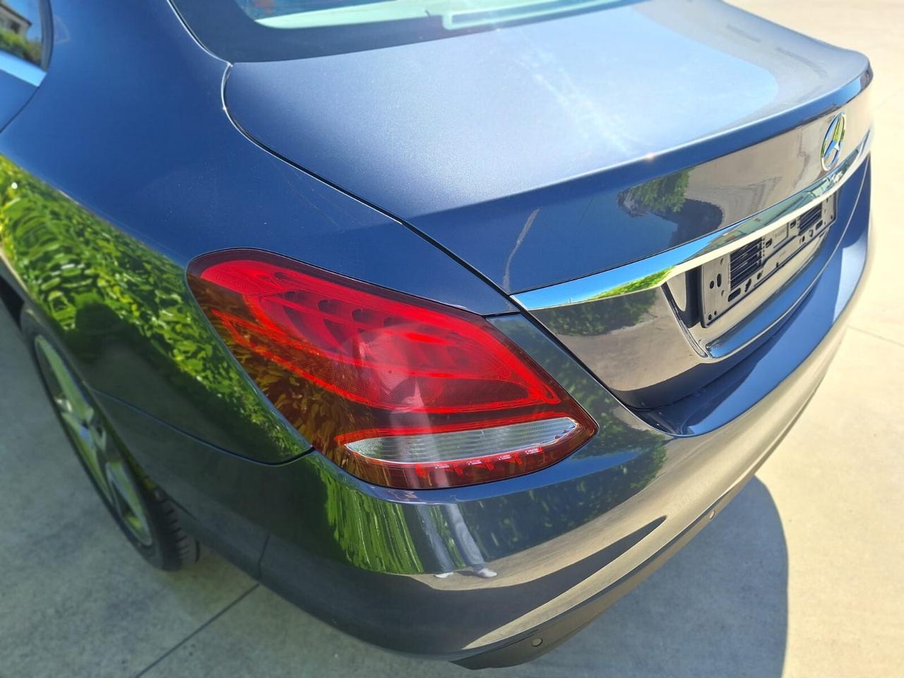 Mercedes Benz C 200 136cv. Automatica