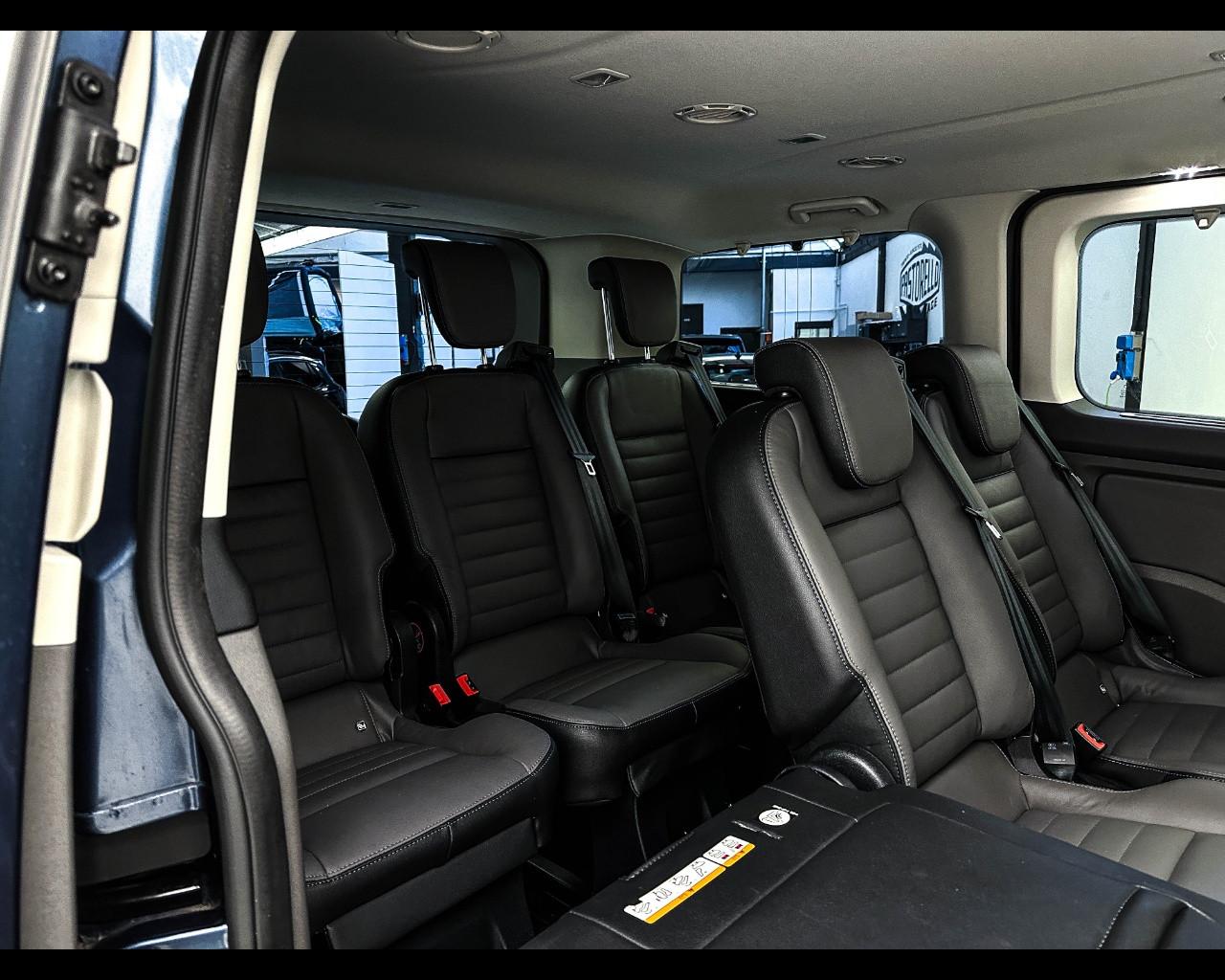 FORD Tourneo Custom - Tourneo Custom 320 2.0 EcoBlue 130CV PC Titanium