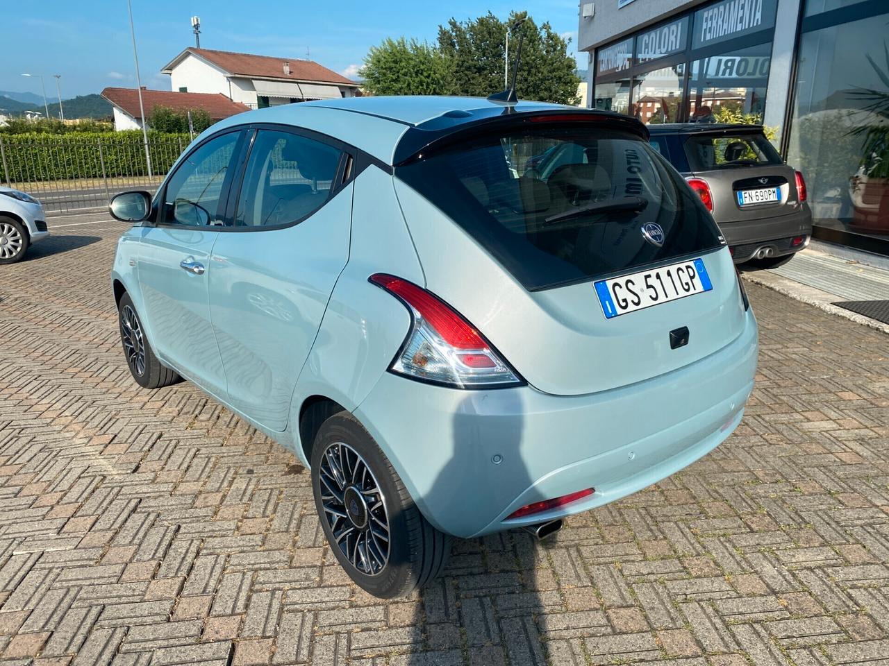 Lancia Ypsilon 1.0 FireFly 5 porte S&S Hybrid Platino garanzia 3 anni
