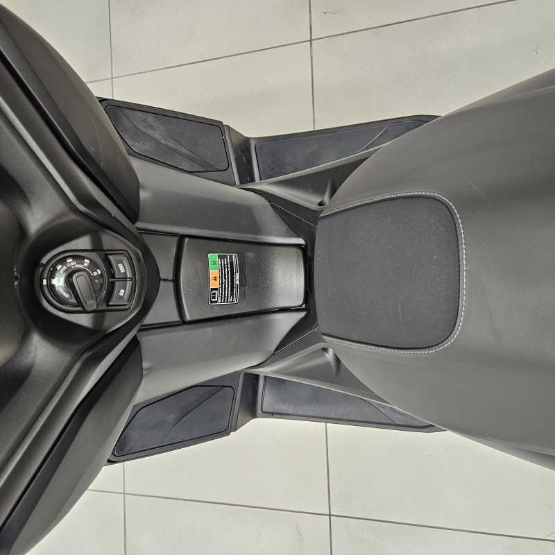 Yamaha X-Max 300 - 2026
