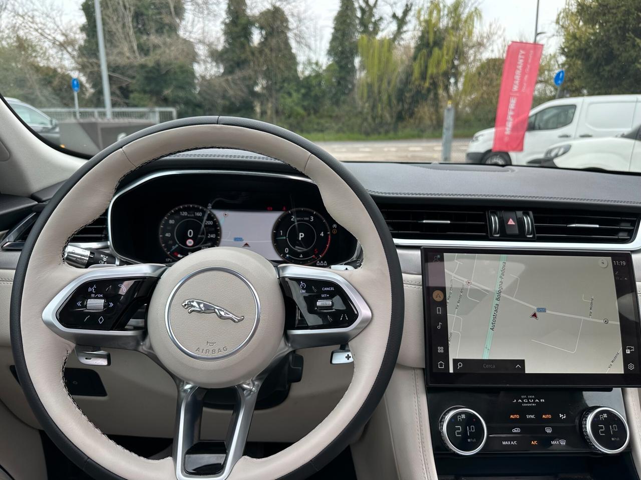 Jaguar F-Pace 2.0d i4 mhev SE awd 163cv auto