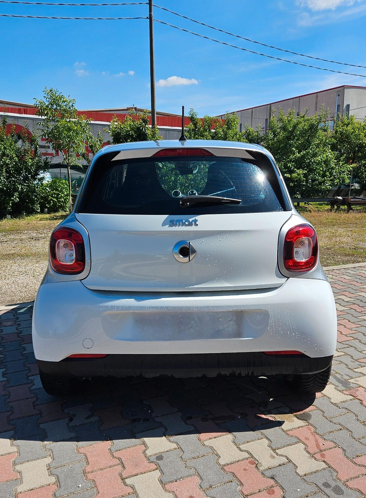 Smart ForFour 70 1.0 Youngster