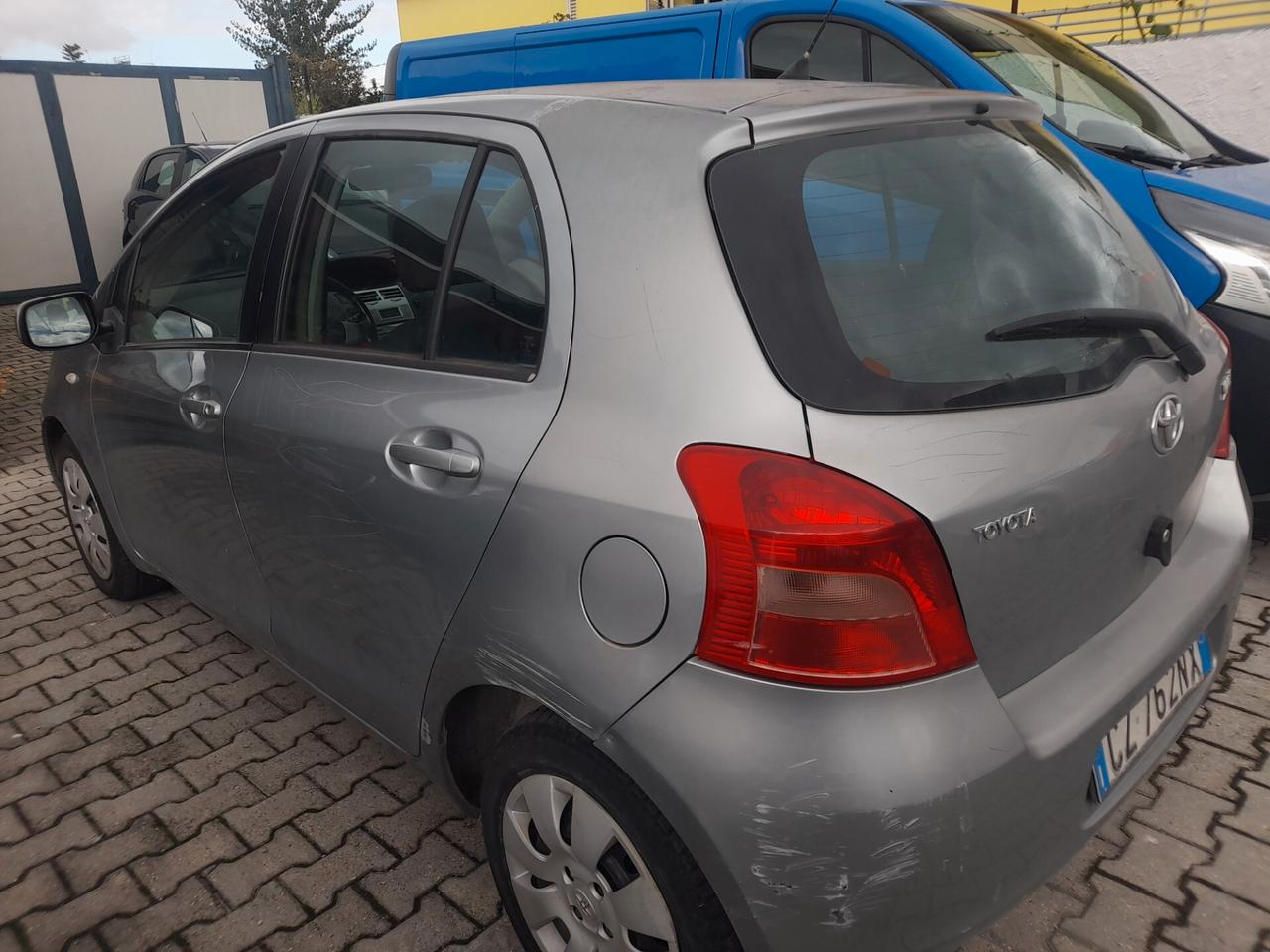Toyota Yaris 1.0 5 porte
