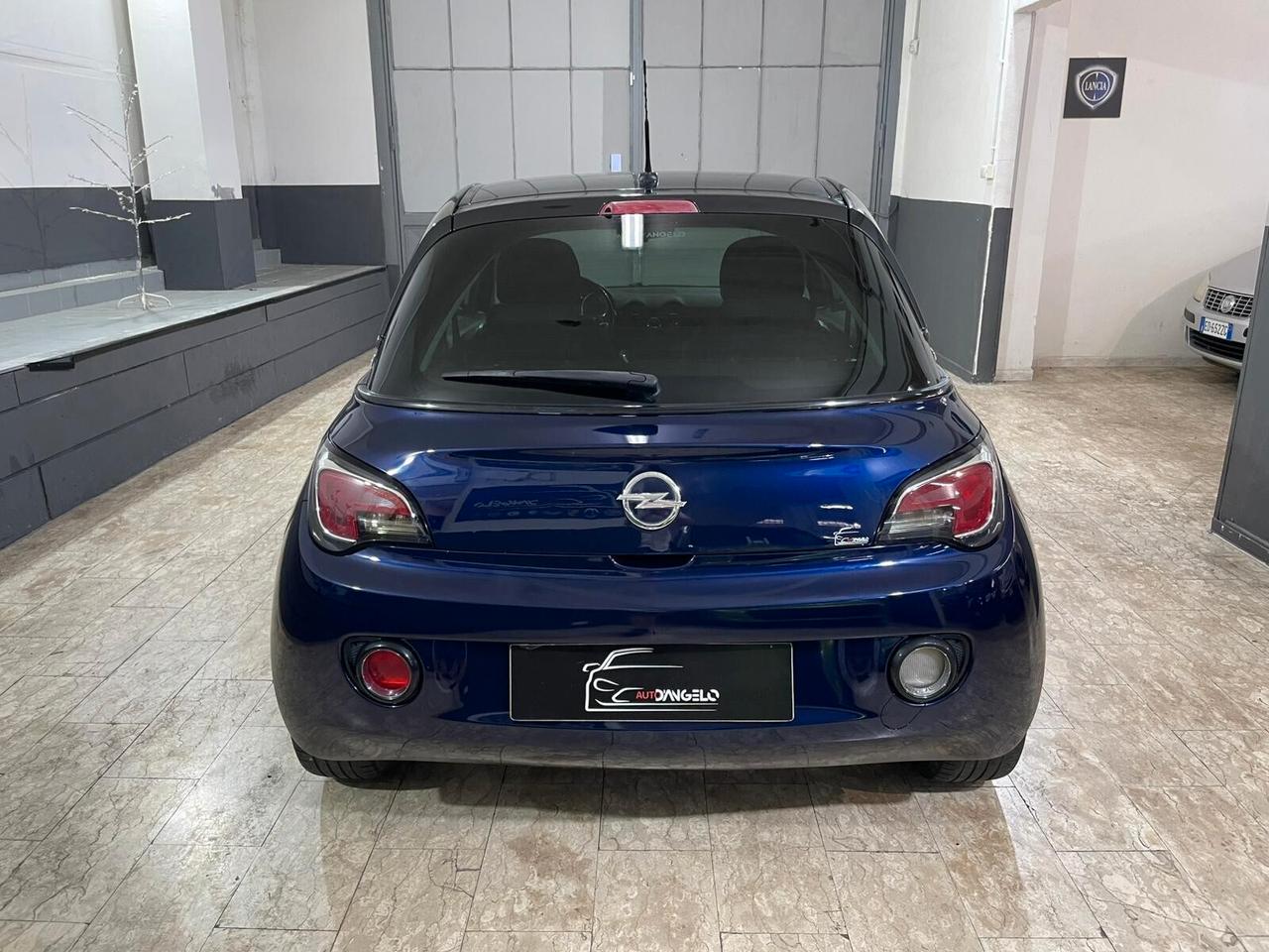 Opel Adam 1.2 70 CV White/Black Link GPL