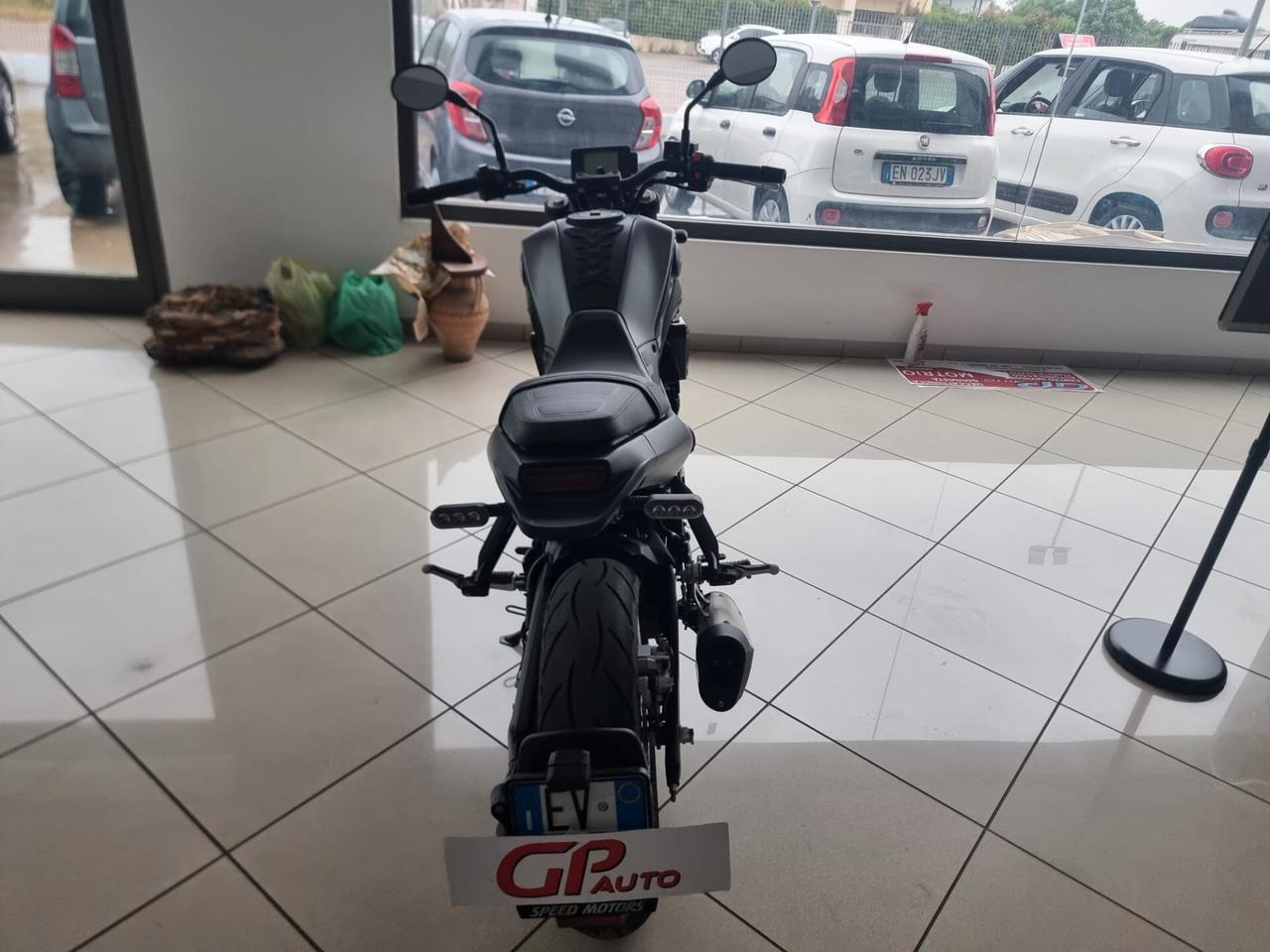 Benelli Leoncino 250 km 3300