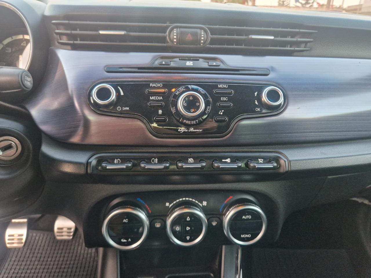 Alfa Romeo Giulietta 1.6 105 CV - 2010