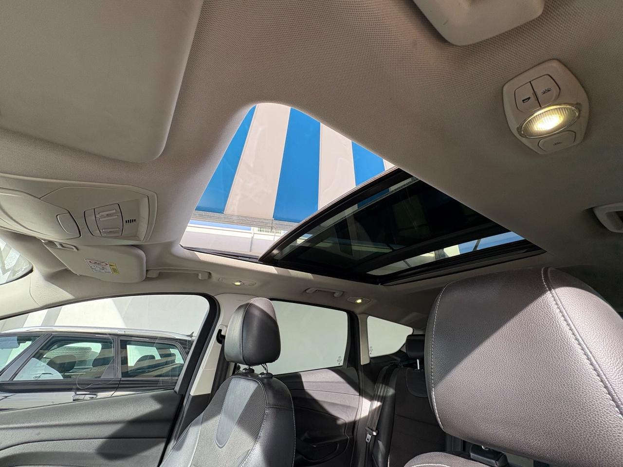 Kuga 2.0 TDCI 150 CV 2WD Titanium TETTO APRIBILE!