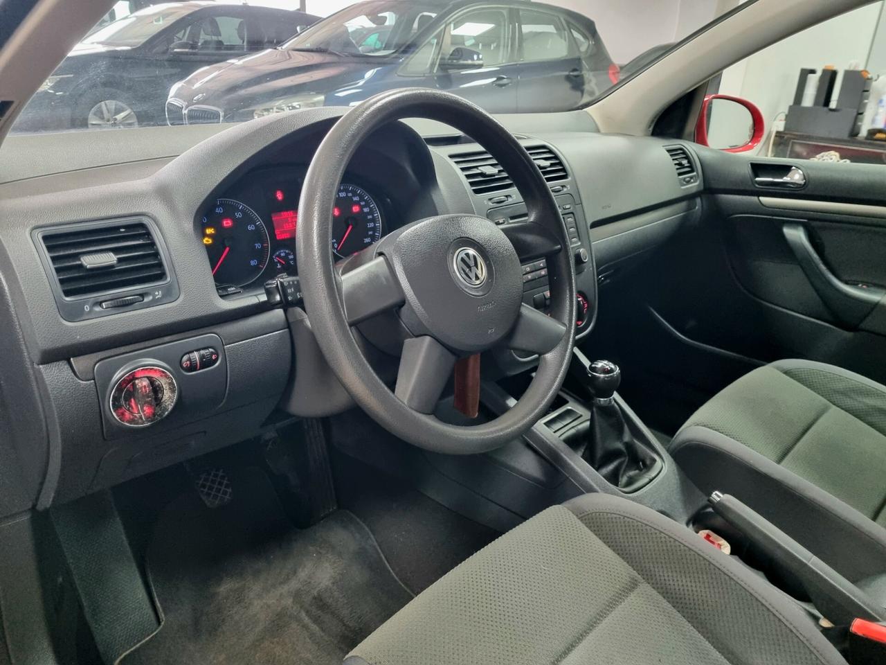 VOLKSWAGEN GOLF 1.6 BENZINA 102CV 5p. COMFORTLINE