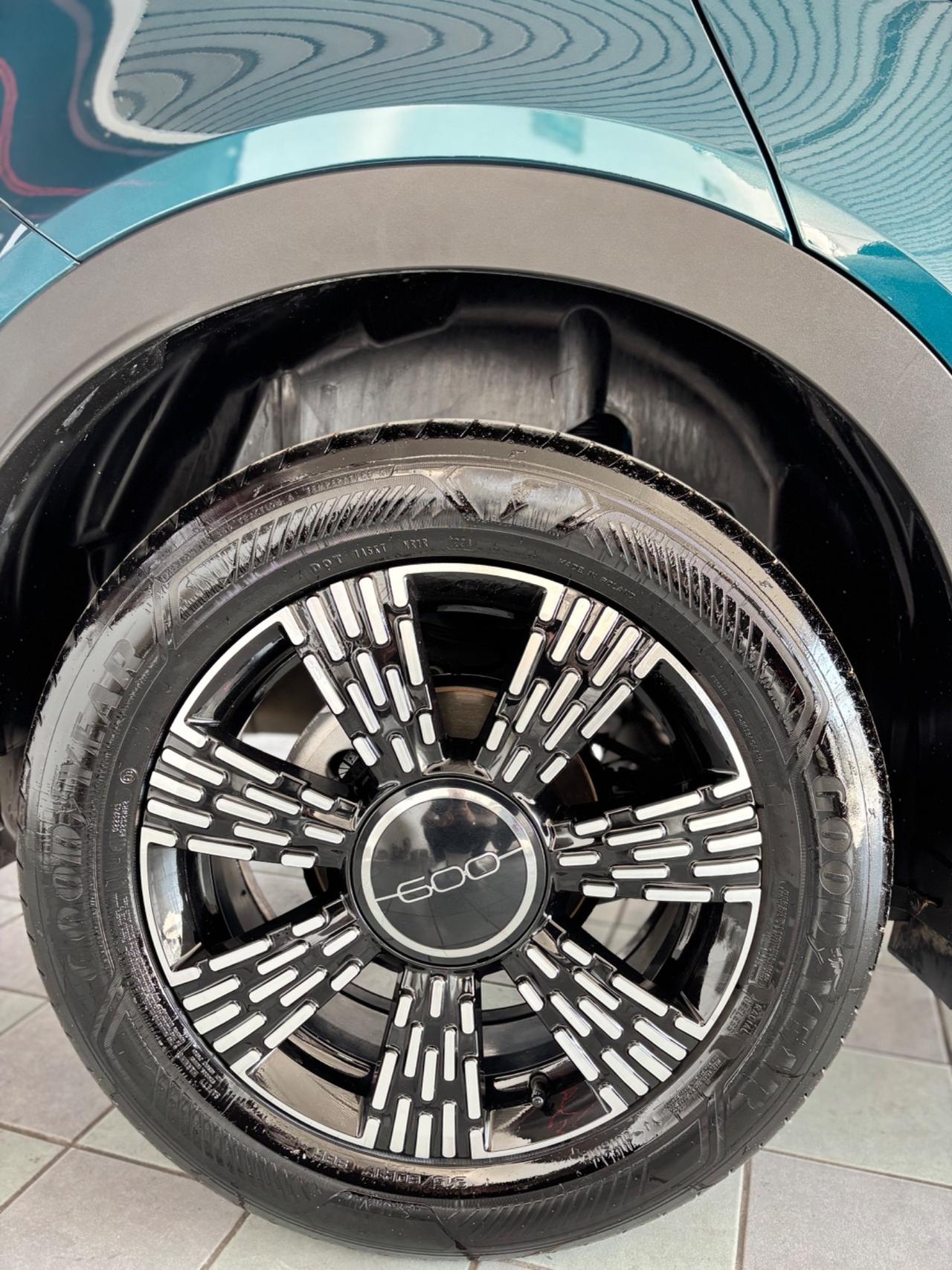 Fiat 600 Hybrid 100 automatica 5 anni di garanzia casa madre