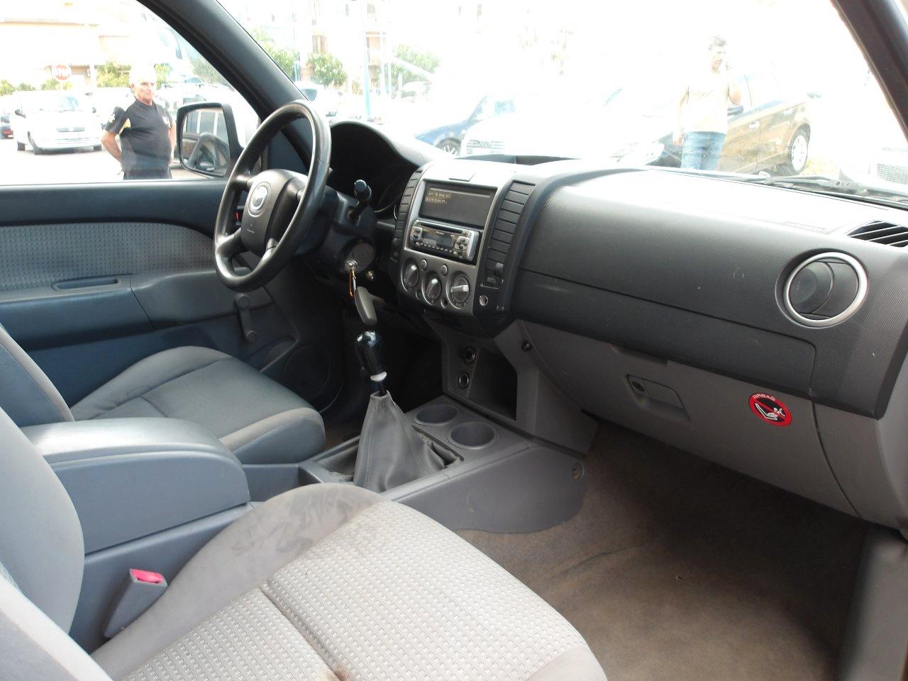 Mazda BT-50 Double Cab BT-50 2.5 td double cab Hot 143cv