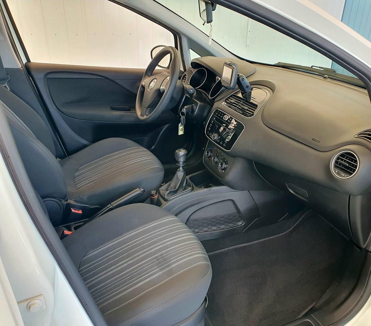 Fiat Punto 1.2 BENZ. - 2015 - KM. 131.000 NEOPATENTATI