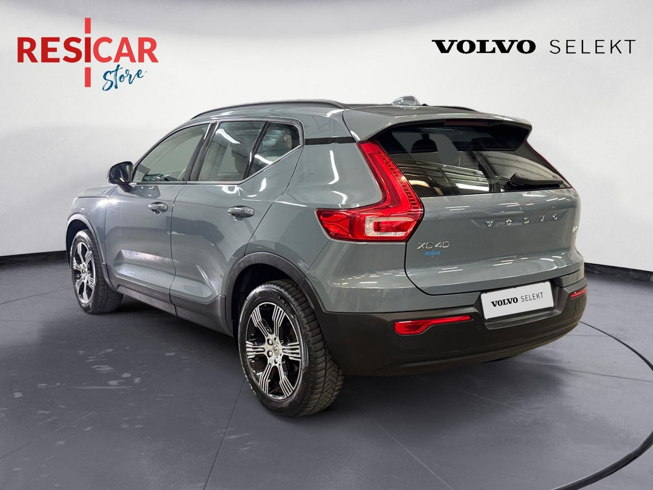 VOLVO XC40 2.0 d3 Momentum Core auto