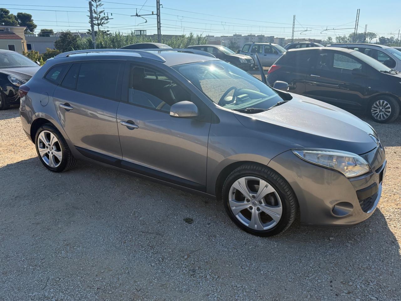 Renault Megane 1.5 dCi 110CV 2.499€