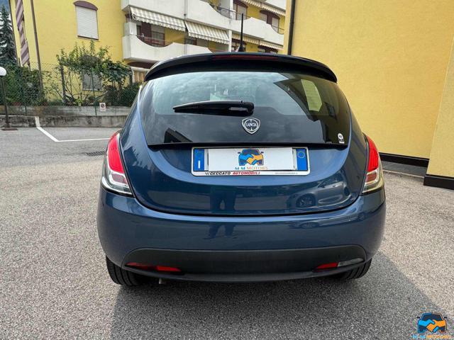 LANCIA Ypsilon 1.0 FireFly 5 porte S&S Hybrid Silver Plus