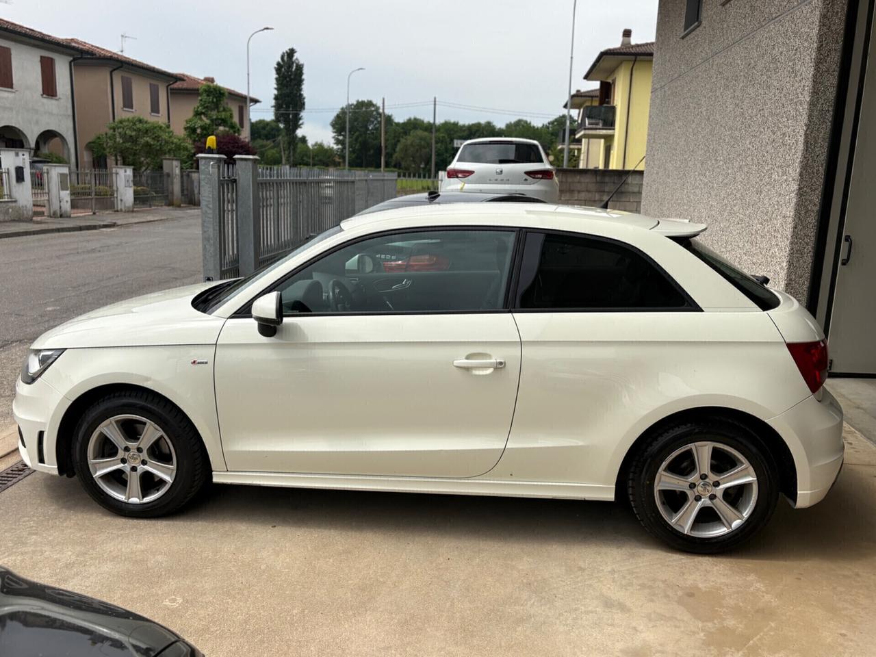 Audi A1/S1 1.4 TFSI 185 CV S tronic Ambition