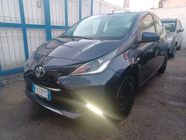 Toyota Aygo 1.0 5 PORTE AUTOMATICA 12/2015