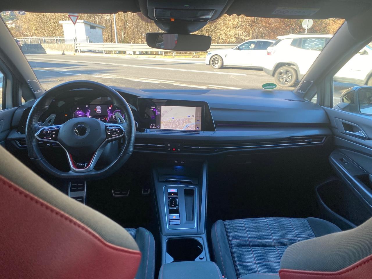 Volkswagen Golf GTI 2.0 TSI DSG 19” IQ-LIGHT Fendinebbia