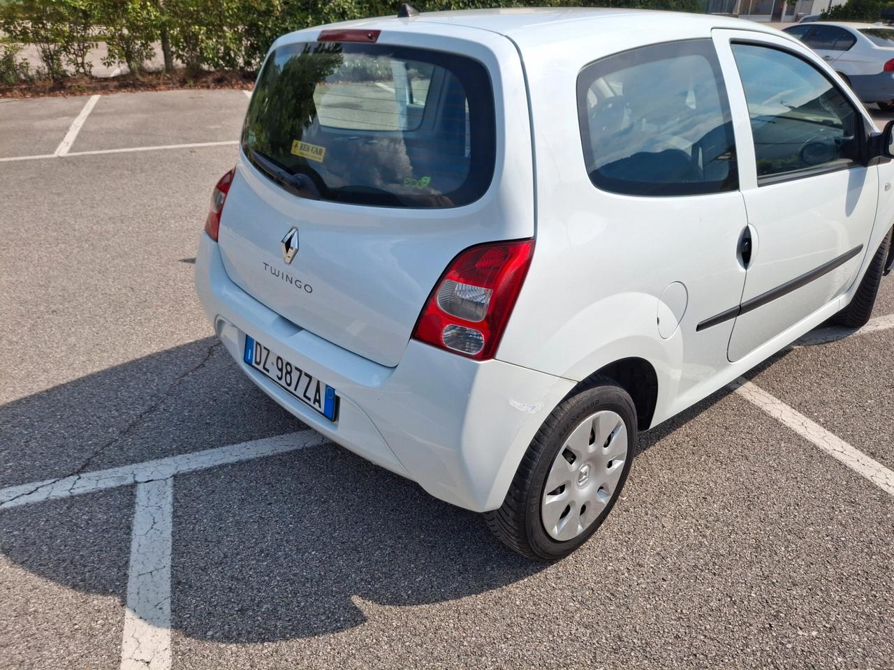 Renault Twingo 1.2 solo 90 mila km per neopatentati