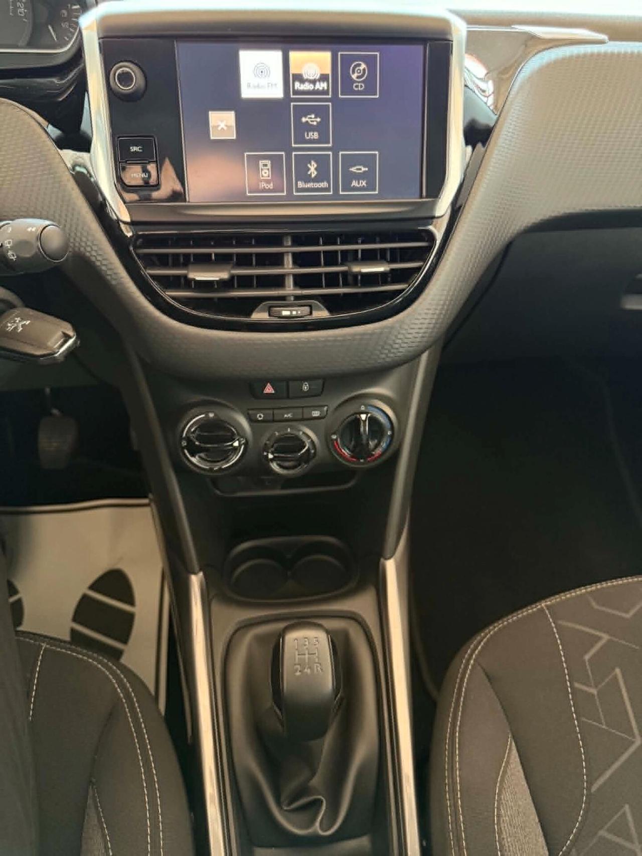 Peugeot 2008 1.2 PureTech 82cv Access NEOPATENTATI