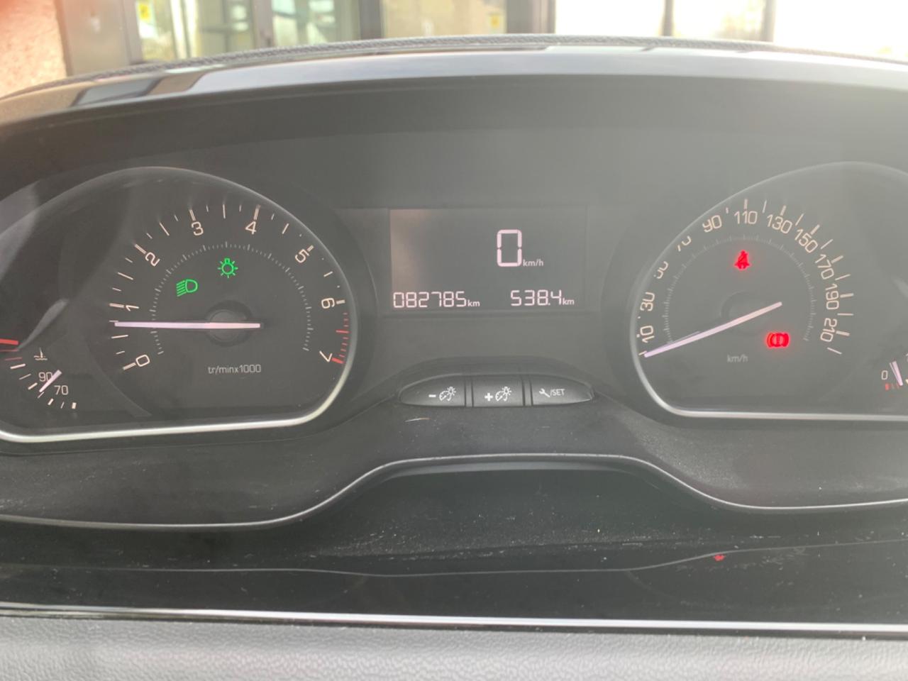 Peugeot 208 PureTech 82 5 porte Allure