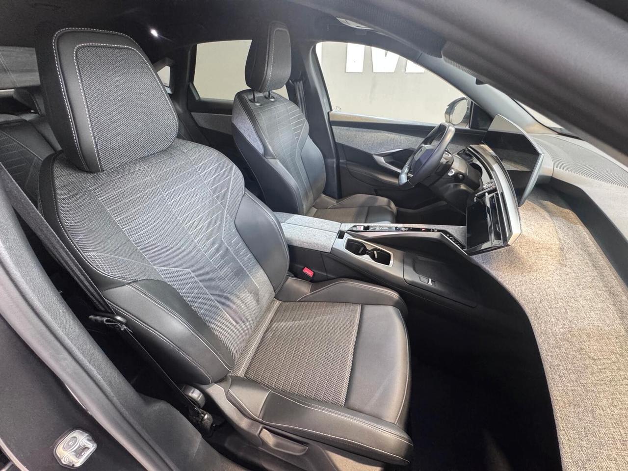 Peugeot 3008 Hybrid 136 e-DCS6 Allure