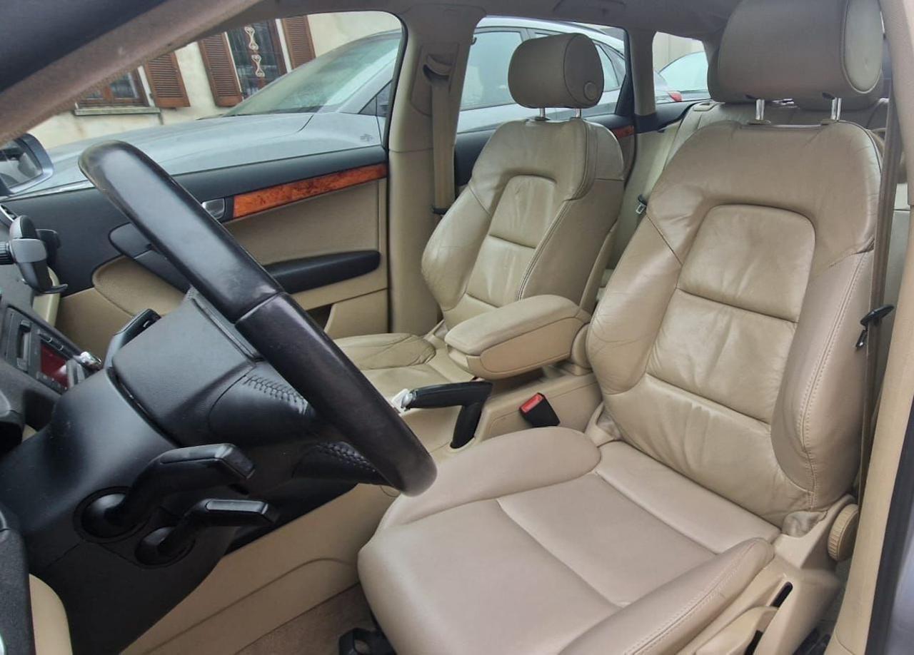 AUDI A3 SPB 2.0 16V TDI quattro Ambition