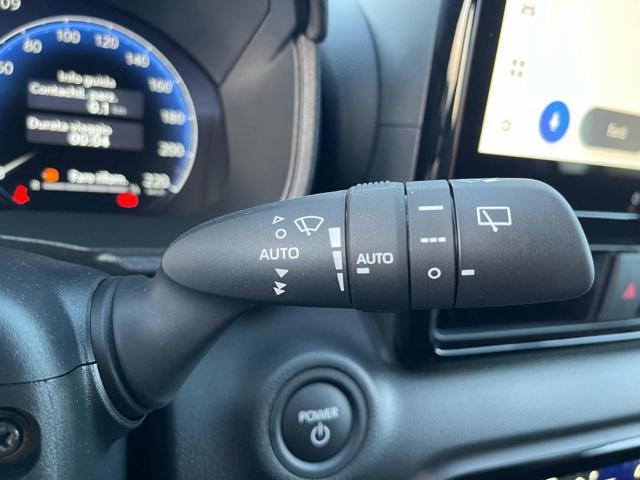 TOYOTA Yaris 1.5 130 Hybrid 5 porte Lounge - NUOVA