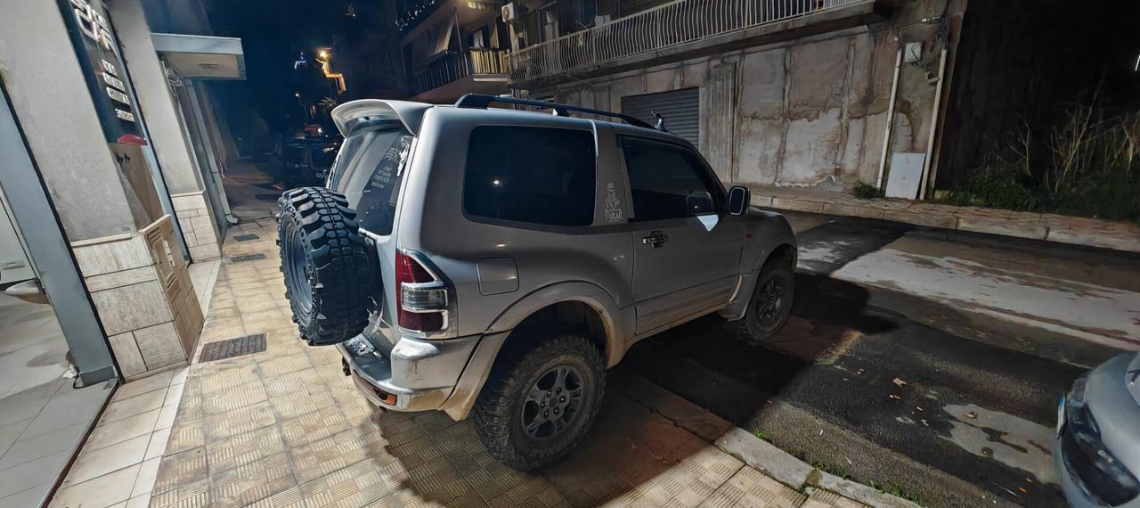 Mitsubishi Pajero 3.2 16V DI-D 3p. GLS2