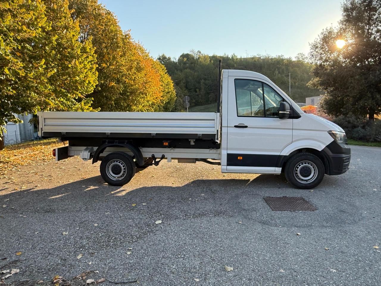 VOLKSWAGEN Crafter Ribaltabile trilaterale crafter 35 2.0 tdi 140cv L3 ribalt.tril. Business
