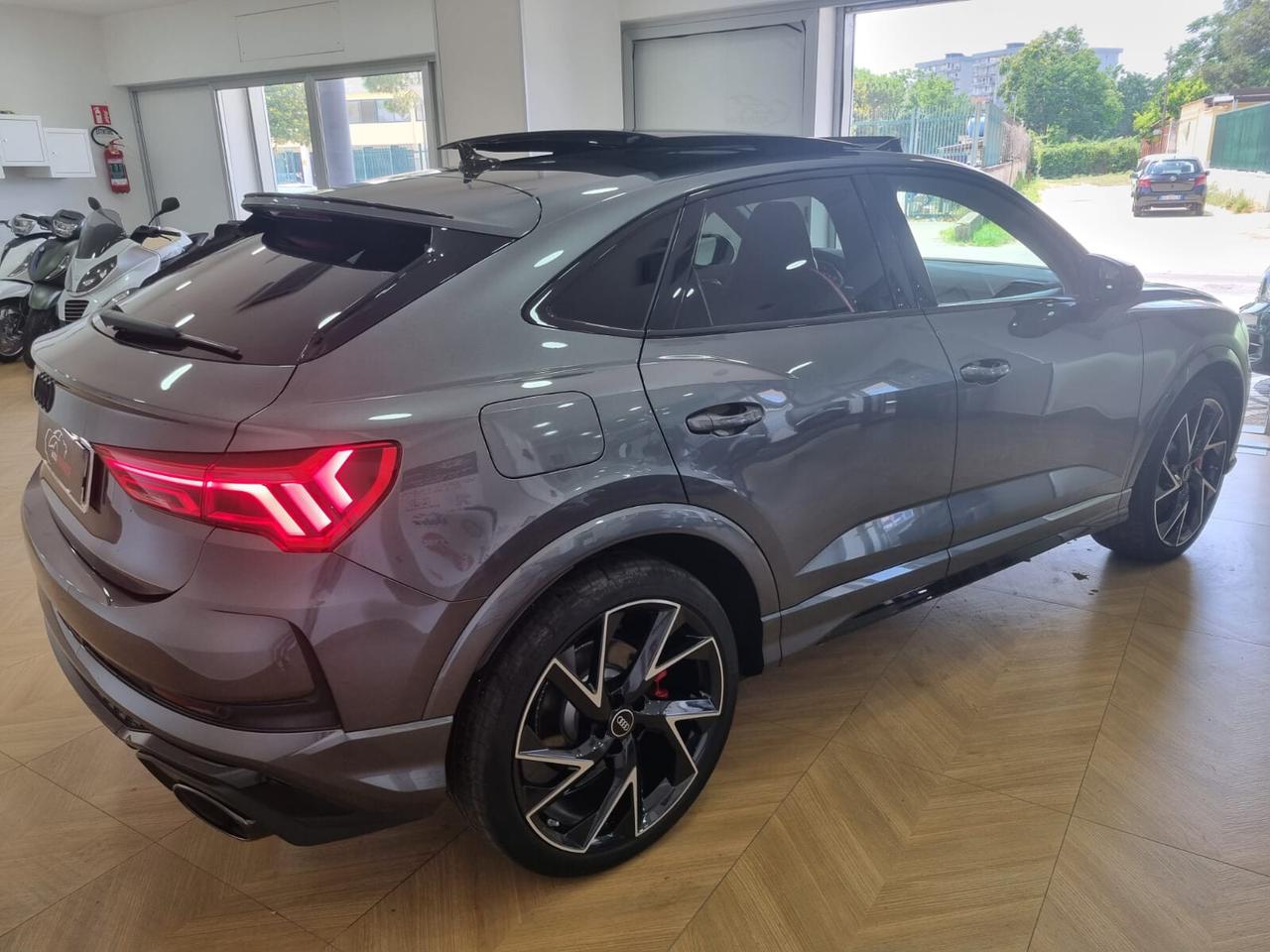 Audi RS Q3 SPB quattro S tronic