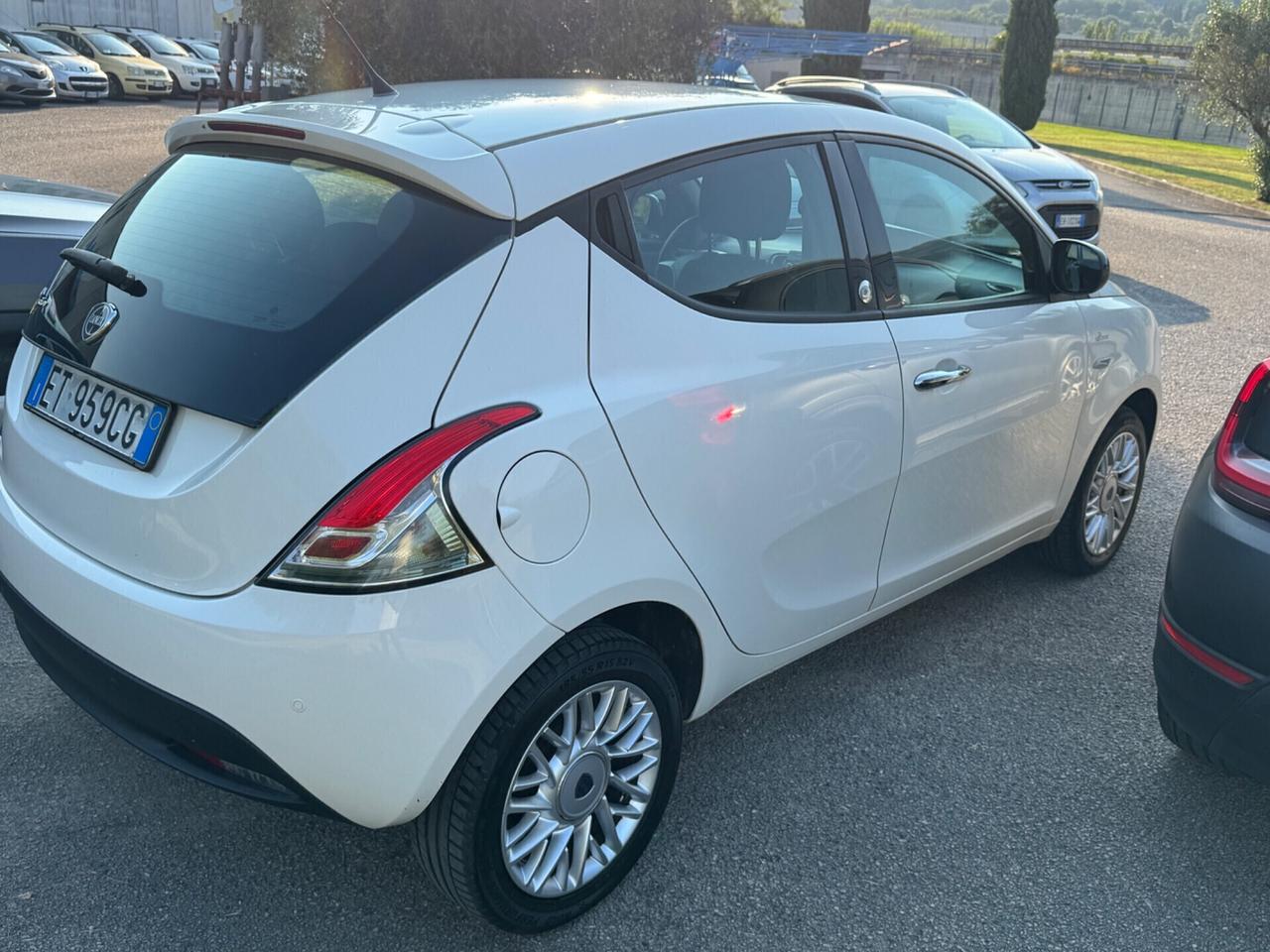 Lancia Ypsilon 1.2 69 CV 5 porte GPL Ecochic Gold