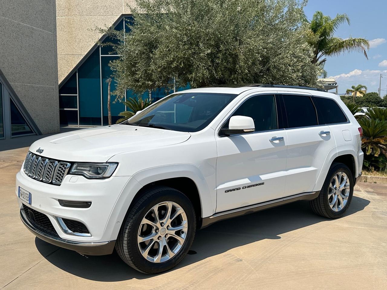 Jeep Grand Cherokee 3.0 V6 Summit offerta T-Stock prezzo imperdibile