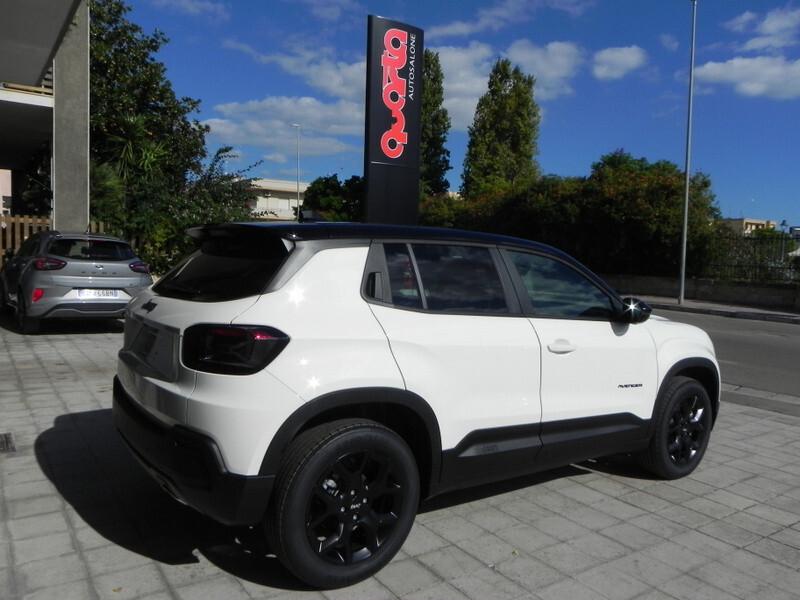 Jeep Avenger 1.2 Turbo 110 CV MHEV DCT BLACK EDITION