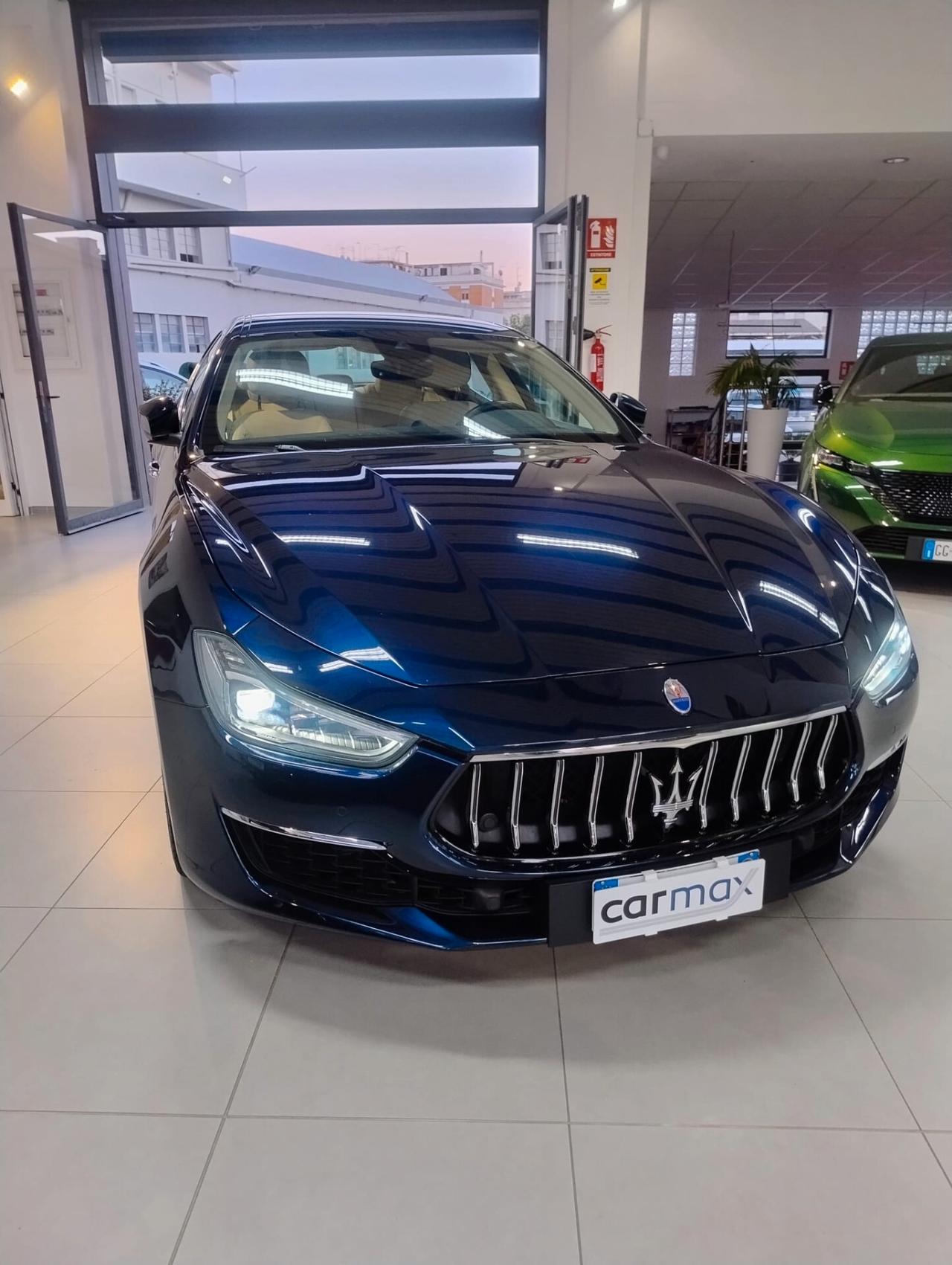 Maserati Ghibli L4 330 CV MHEV Granlusso