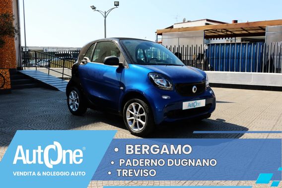 Smart Fortwo 1.0 71cv S/s Automatic Passion Navi Clima Cerchi L. Bicolor