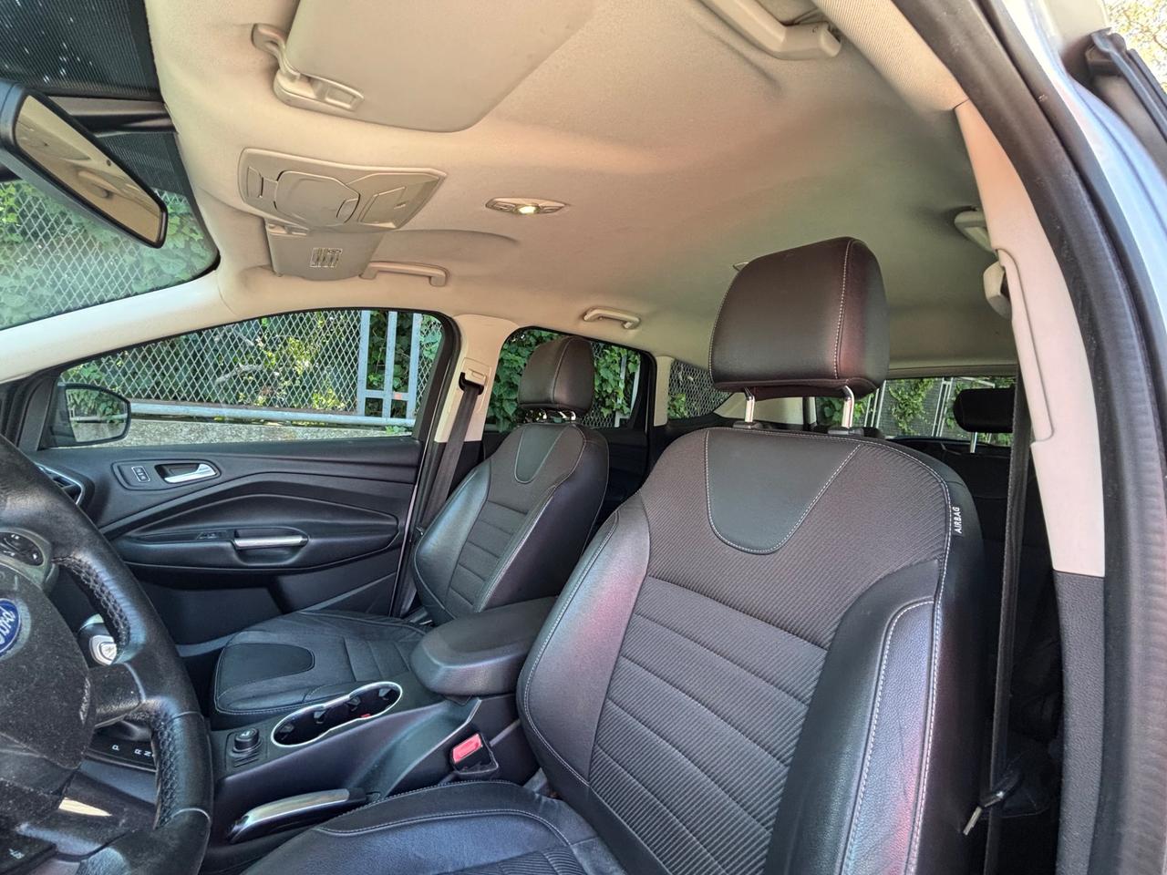 Ford Kuga 2.0 TDCI 163 CV 4WD Powershift Titanium