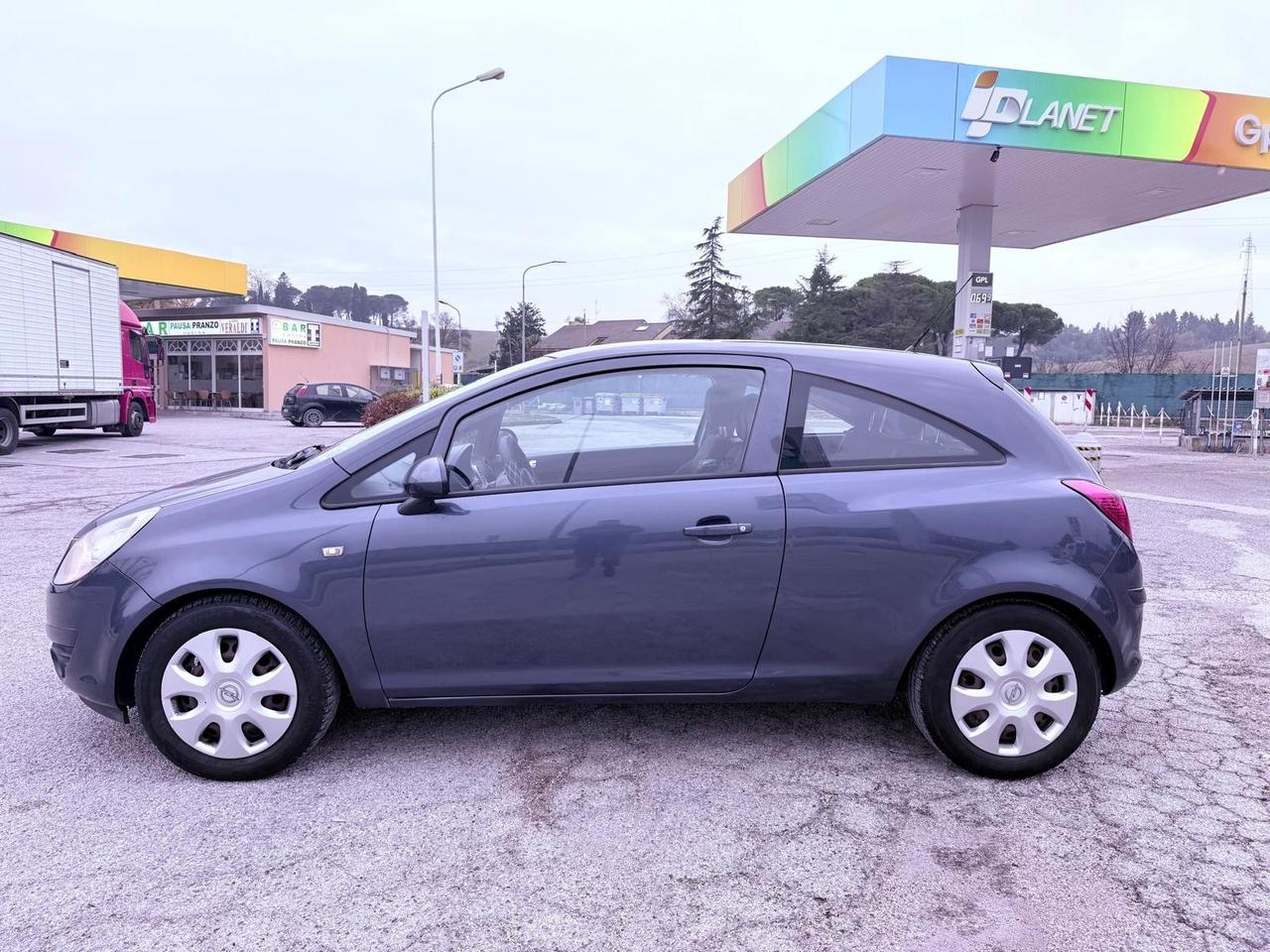 Opel Corsa 1.2 3 porte Sport Ok neopatentati