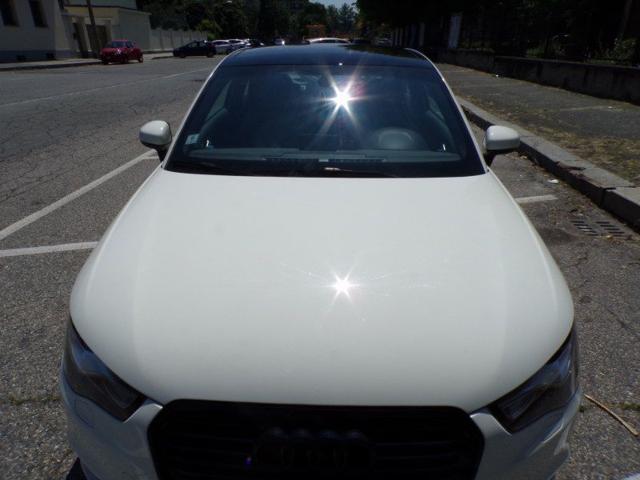 AUDI A1 1.4 TFSI S tronic Ambition