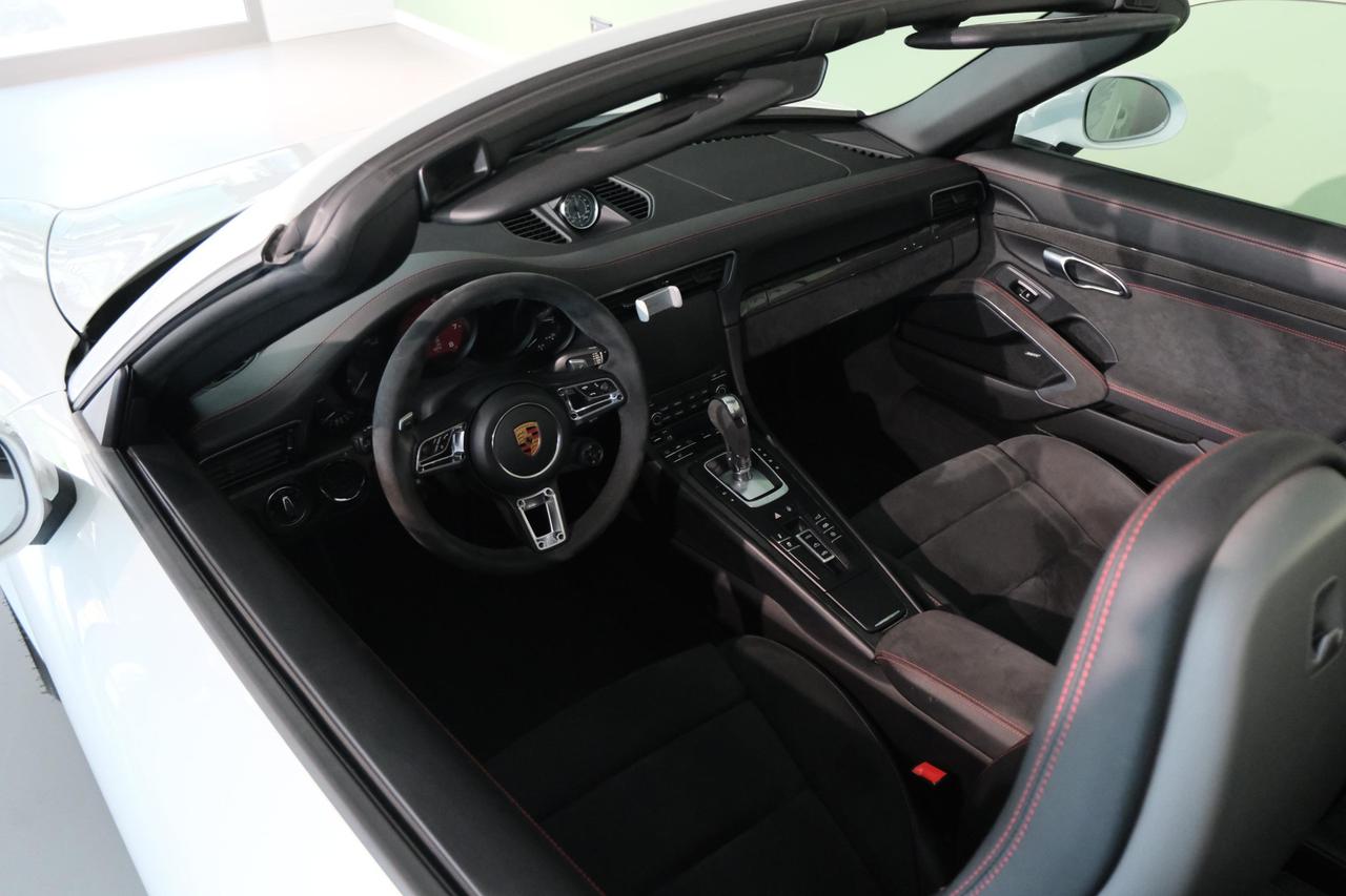 Porsche 911 Cabrio 3.0 Carrera GTS