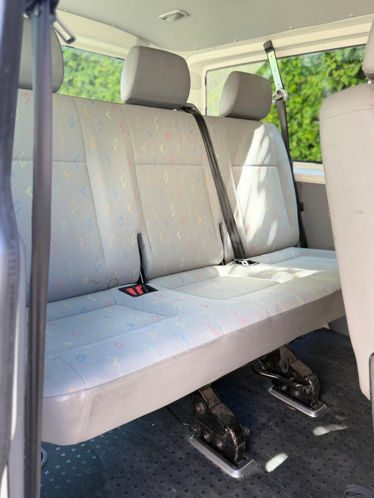 Volkswagen Transporter 2.5 TDI/130CV EURO 4 GANCIO TRAINO
