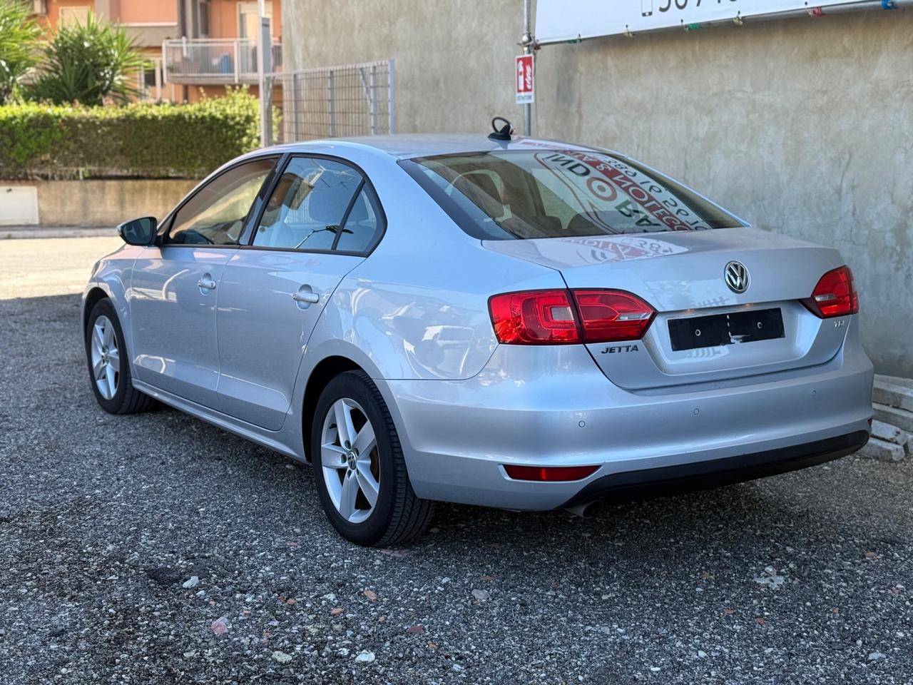 Volkswagen Jetta 1.6 TDI BlueMotion Technology